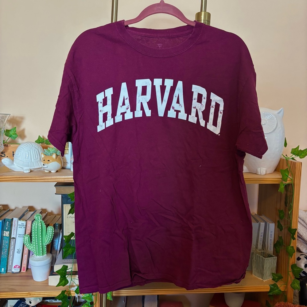 Harvard T-Shirt with Distressed Logo